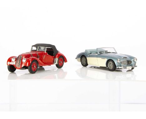 AutoArt 1:18 Roadsters, 70582 BMW 328 Roadster 1938, 70706 Austin Healey 3000 MKI 1959, in original boxes, VG, BMW rear wheel