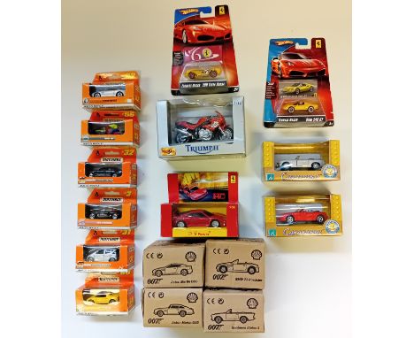 Collection of boxed model cars to include Matchbox, Hot Wheels, Trimph, 007, Cararama, Collection of 7 Collezione Ferrari's, 