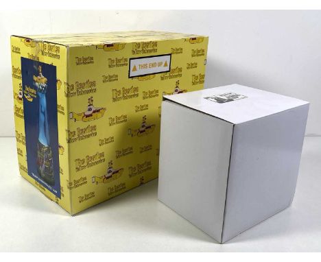 An original Beatles 1999 Yellow Submarine lava lamp, in original box, produced by 'Haggerty Enterprises'. Appears in very goo