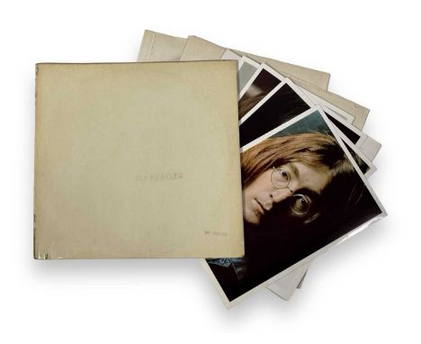 THE BEATLES - WHITE ALBUM LP (UK STEREO - LOW NUMBER - 0010422 - COMPLETE - PCS 7067). A sought-after low-numbered top-openin