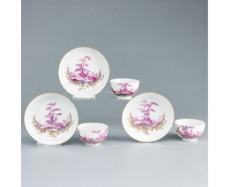 3 Tassen mit Untertassen - unterschiedliche JagdmotiveMeissen, um 1750-1760. Porzellan, weiß, glasiert. Purpurcamaieu, polych