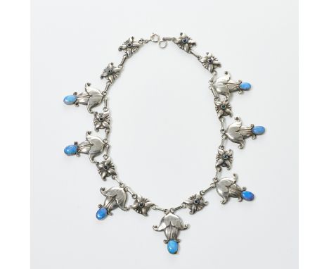 Seltenes GEORG JENSEN-Collier mit Blüten und OpalenFa. Georg Jensen, Dänemark. Jugendstil, um 1909-1914. 828/- Silber, gestem