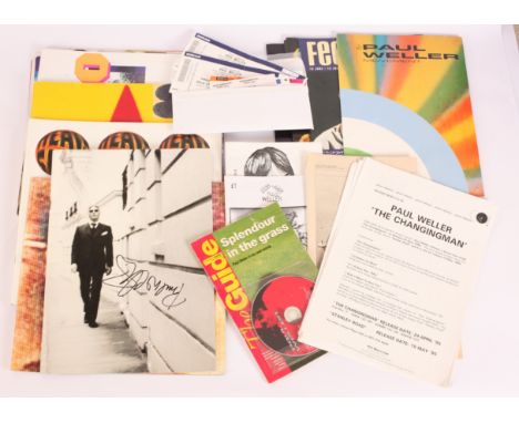 Paul Weller Tour Programmes, Ticket Stubs and Fanzines. Includes several tour programmes between 1992 and 2010 including Illu