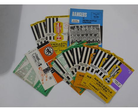 Fifteen Fairs Cup football programmes from 1968-70, including: 2 x Ujpest Dozsa,1969 Final first leg.