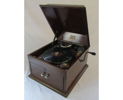 HMV 'Model 103' no 4 Gramophone with records