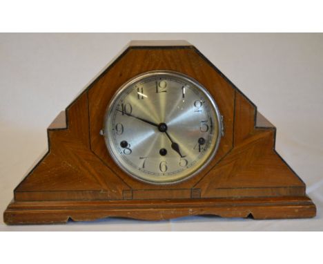 An Art Deco mantle clock