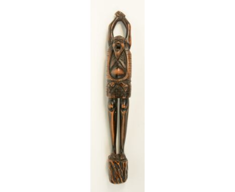 A Japanese wooden sashi netsuke depicting a yawning man, late Edo-period, H 20,6 cm