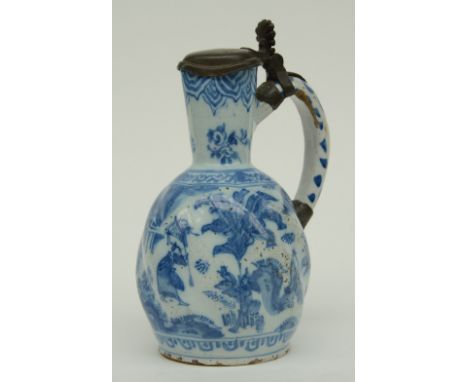 A blue and white chinoiserie jar, probably Dutch Delftware, 17thC, H 23 cm (the usual glaze and rim flaking)