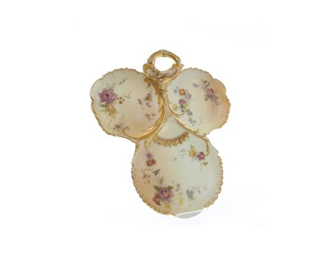 VICTORIAN ROYAL WORCESTER TREFOIL NUT DISH
three shallow bowls, with scalloped rim, hand painted with floral sprays on blush 