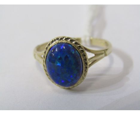 9ct YELLOW GOLD OPAL RING, size P 