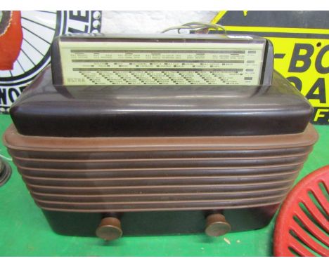 VINTAGE RADIO, brown bakelite Ultra model 1491 mains radio, 16" width 