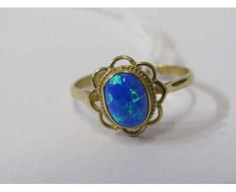 9ct YELLOW GOLD OPAL RING, size Q 