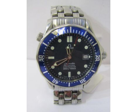 GENTLEMANS OMEGA SEAMASTER PROFESSIONAL CHRONOMETER, 300M/1000FT water resistant, automatic movement with date aperture, uni 