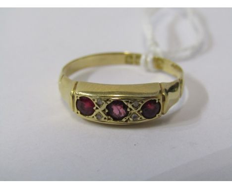 18ct YELLOW GOLD 3 STONE RUBY RING, size R 