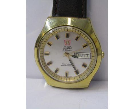 OMEGA WRIST WATCH, electronic 300HZ Geneve chronometer with day date aperture, appears in working condition 