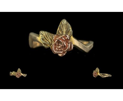 Ladies Pretty 9ct Gold Rose &amp; Leaf Design Dress Ring. Marked for 9ct Gold. Approx Size K. 