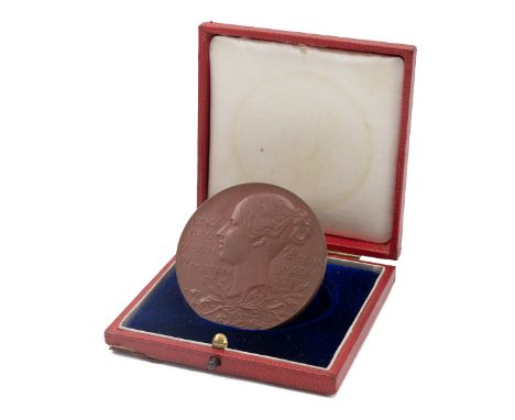1897 Victoria large bronze Diamond Jubilee medal, official Royal Mint issue in box (Eimer 1817). Obverse: veiled portrait wit