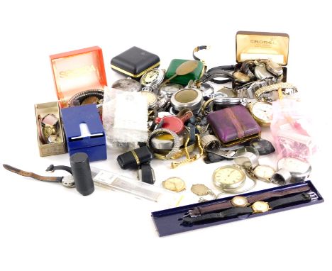A large quantity of wristwatches, pocket watches and pocket watch cases. (1 tray)