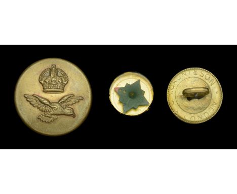 A Royal Air Force Escape and Evasion Button. A scarce Second World War escape and evasion button, manufactured by Gaunt & Son