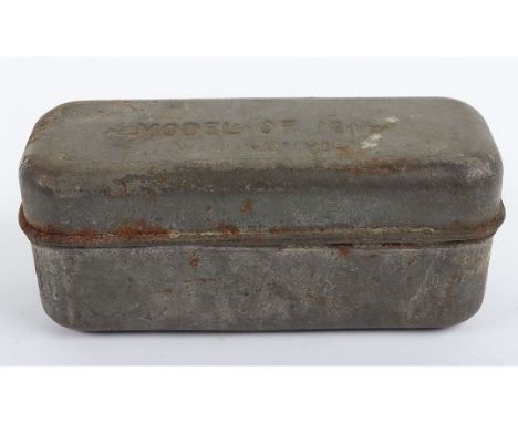 WW1 US Ration Tin: Metal tin stamped to lid Model of 1916 W.G.CO 1918 ,18 cms long . 