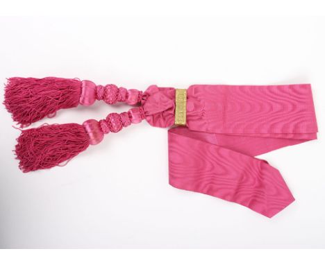 Spanish Civil War Officers Sash: Silk sash with gilt clasp 1936-1939 , worn by officers who fought in the Spanish Civil War i