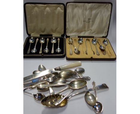 TWO CASED SETS OF SILVER TEASPOONS, and a collection of mixed George III and later flatware (c.18.7oz)