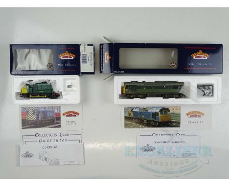 A pair of BACHMANN OO gauge diesel locomotives comprising a Class 08 in Freightliner livery and a Class 25 in BR green livery