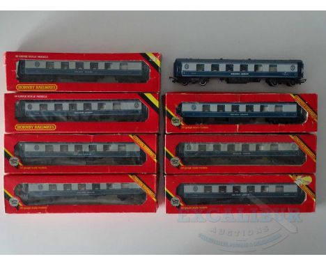 A group of mostly boxed HORNBY OO gauge Golden Arrow Pullman cars in BR blue/grey livery - G/VG in F/G boxes (where boxed) (8