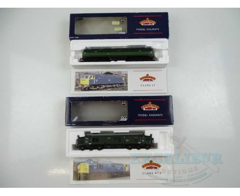 A pair of BACHMANN OO gauge diesel locomotives comprising Classes 37 and 47 both in BR green livery - VG in G/VG boxes (2)