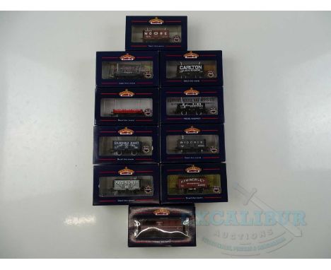 A mixed group of BACHMANN OO gauge wagons including limited editions - VG/E in VG boxes (10)