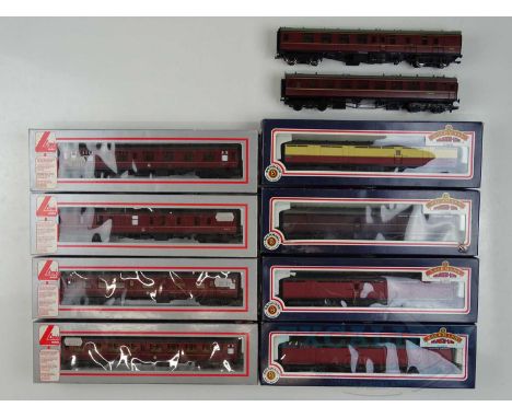 A mixed group of OO gauge coaches all in BR livery by LIMA and BACHMANN - VG in G/VG boxes (where boxed) (10)