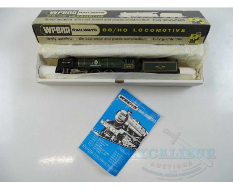A WRENN OO gauge W2269 rebuilt Bulleid Pacific steam loco in BR green livery 'Sir Keith Park' - (Golden Arrow) - VG/E in G/VG