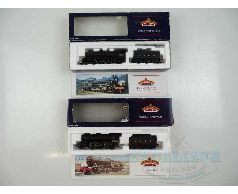 A pair of BACHMANN OO gauge LNER steam locomotives comprising a Class K3 numbered 2934 and a Class B1 'Roedeer' both in black