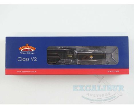 A BACHMANN OO gauge 31-564 class V2 steam locomotive in BR black livery numbered 60860 'Durham School' - E in VG/E box