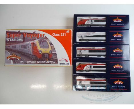 A BACHMANN OO gauge 32-626 class 221 Virgin Super Voyager 'Louis Bleriot' (a/f - note that the bogie frames from the central 