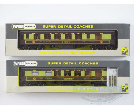A pair of WRENN OO gauge Pullman cars both Golden Arrow versions 'Pegasus' and 'Cygnus' - VG in G/VG boxes (2)