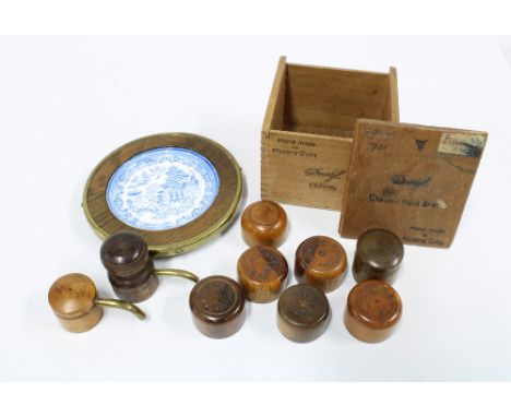 Collection of vintage treen wine barrel stoppers to include Lumley of London &amp; Dowd Beswick, etc together with a Willow p