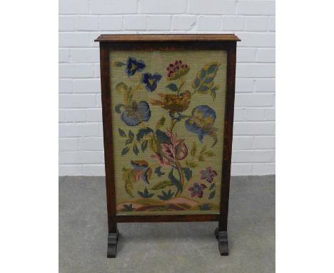 Late 19th / early 20th century glazed fire screen with tapestry insert. 80 x 48cm. 