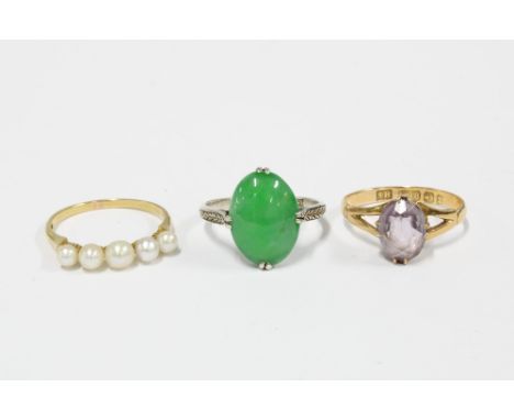 18ct five stone pearl ring, 18ct amethyst ring and a 14ct gold ring, all size N (3) 