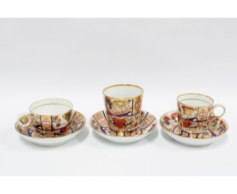 Chamberlains Worcester Imari cups and saucers, various shapes and sizes (6) 