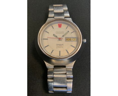 Omega - a vintage 1970s Seamaster Chronometer F300 stainless steel wristwatch, circular textured grey dial, day and date aper