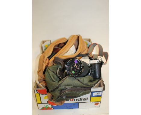 A VINTAGE ASAHI PENTAX SPOTMATIC SPII CAMERA AND ASSORTED ACCESSORIES 