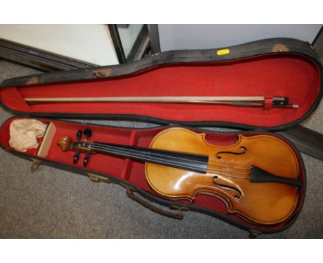 A MODERN REPRODUCTION CASED STRADIVARIUS VIOLIN WITH BOW 