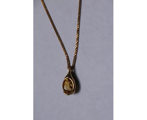 9ct Gold Ladies Citrine Pendant on chain 