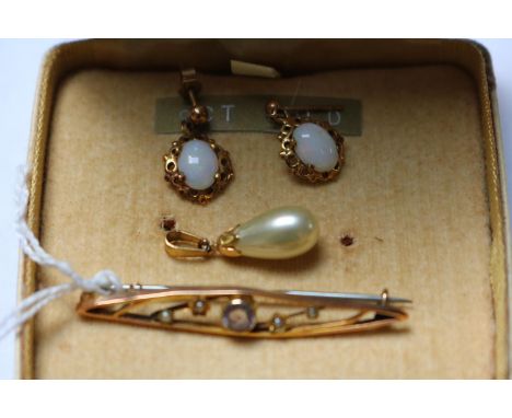 Ladies 9ct Gold Bar Brooch and a Pair of Opal Set drop earrings and a Faux Pearl Pendant 