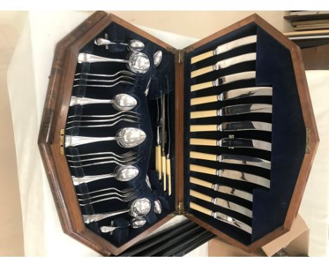 A quantity of EPNS to inc a tea service and cased cutlery