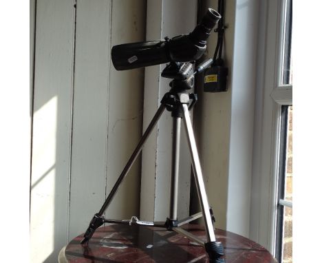 A Oregan Compact 12-36x50/45 spotting scope on tripod 