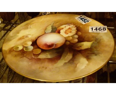 Hand painted cabinet plate by Roger Shufflebotham (Royal Worcester artist) free hand painted    CONDITION REPORT:  D: 23 cm