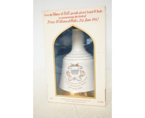 1982 Bells scotch whisky commemorative decanter - full 