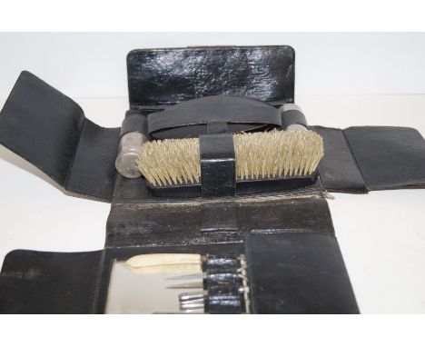 Vintage grooming set